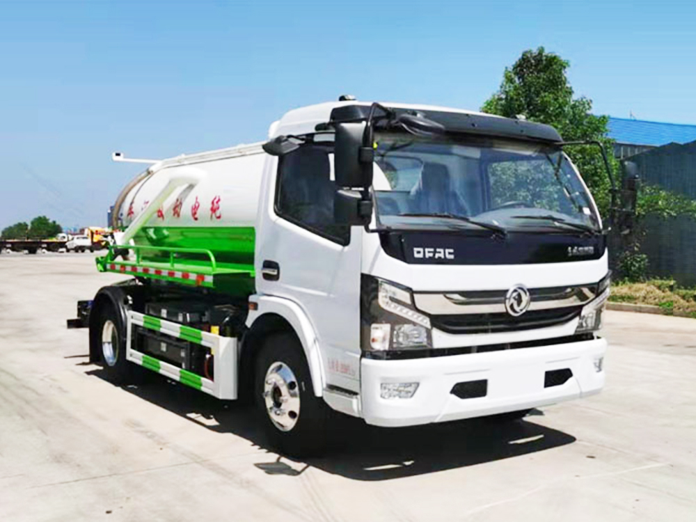 5方东风纯电动吸污车