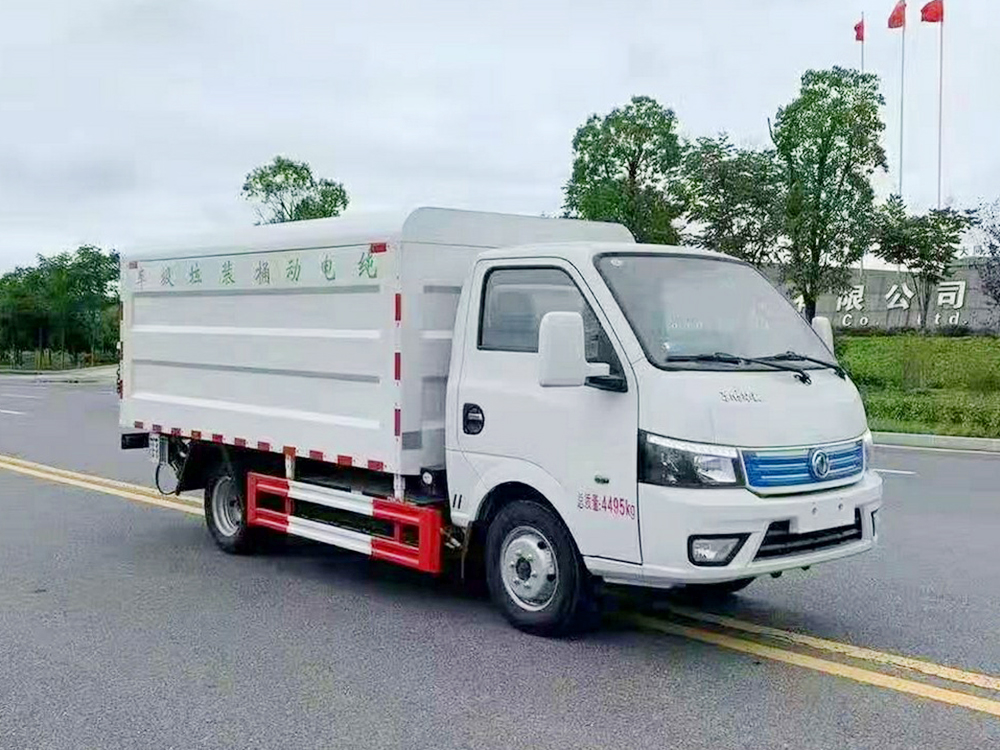 东风华神纯电动密封桶装垃圾车